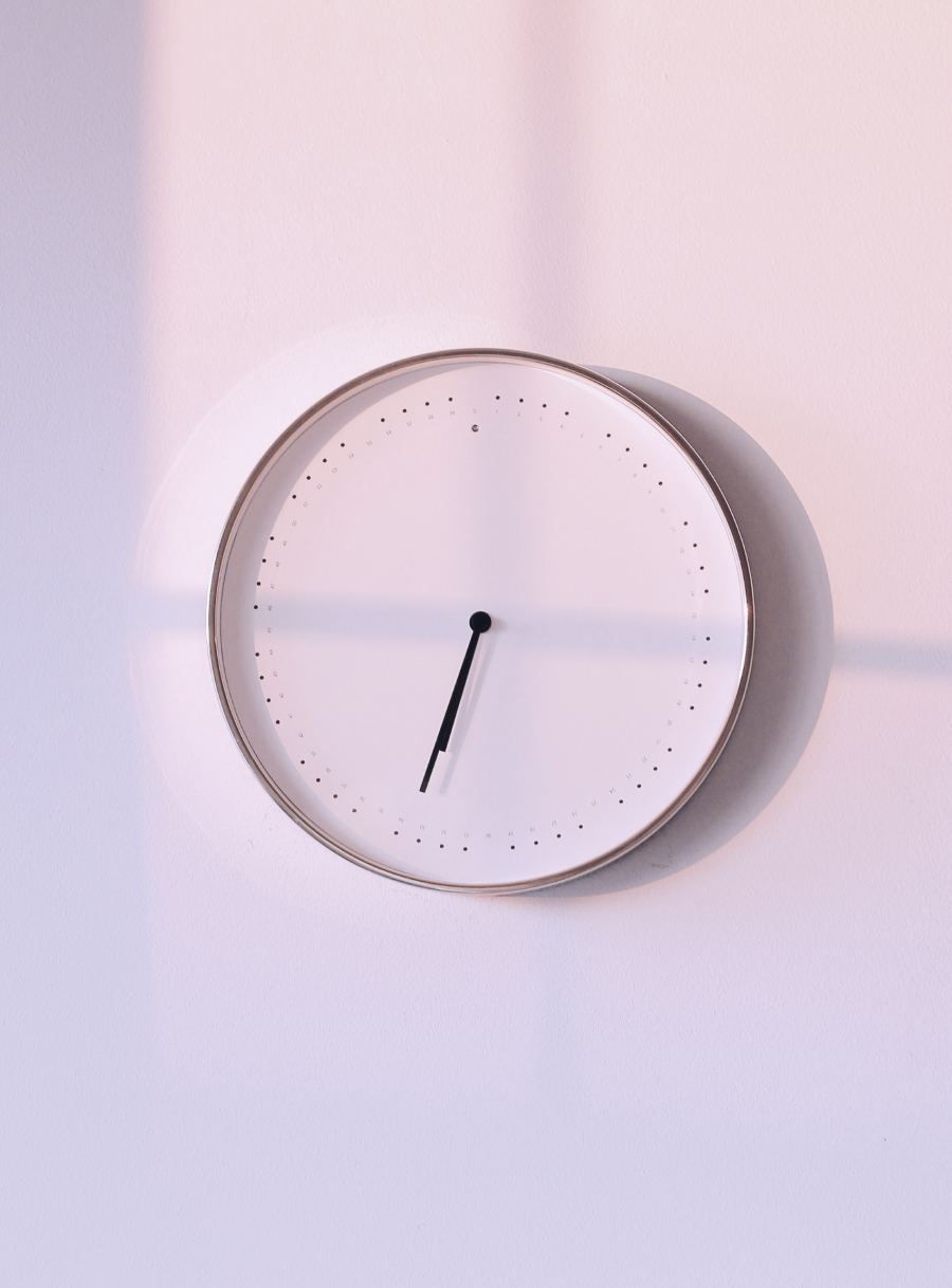 Elegant Wall Clock - Imagen 3